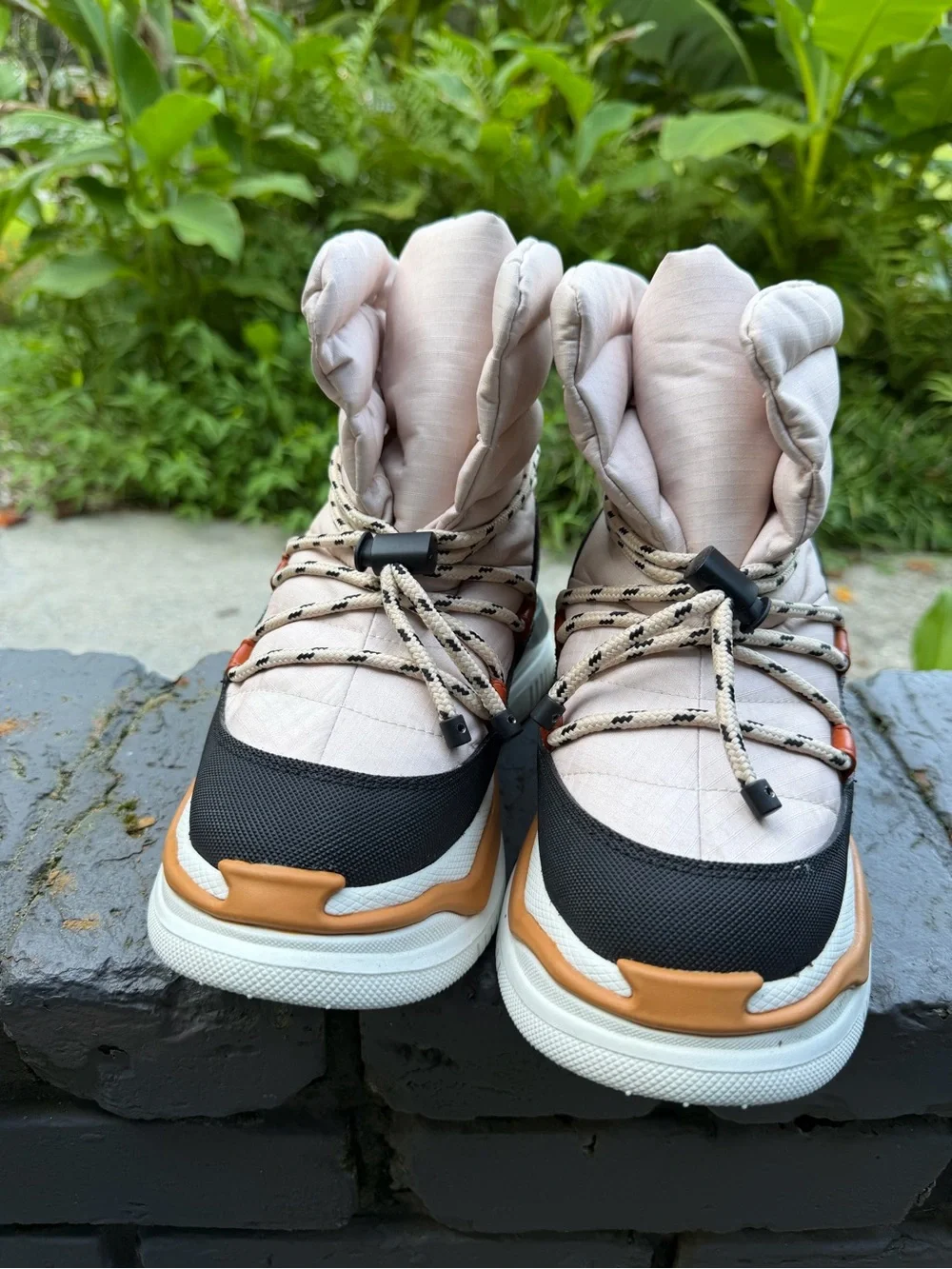 FARM Rio Off White Matelasse Puffy Boot NIB - Women’s Size 7 US / 38 EU
